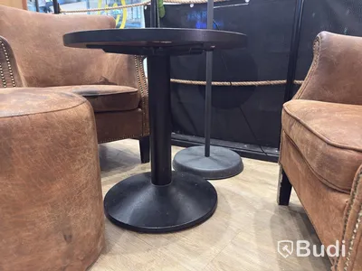 2 armchairs, table & pouffe
