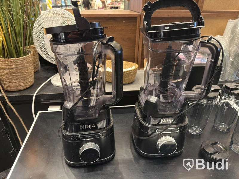 2 x Ninja TB301EU blenders