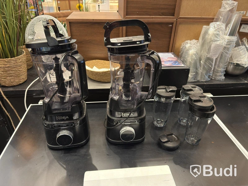 2 x Ninja TB301EU blenders