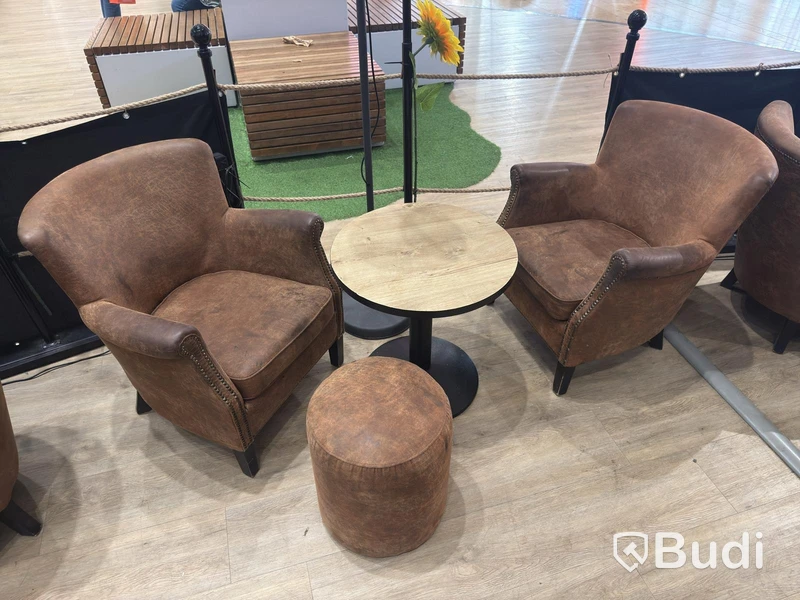 2 armchairs, table & pouf