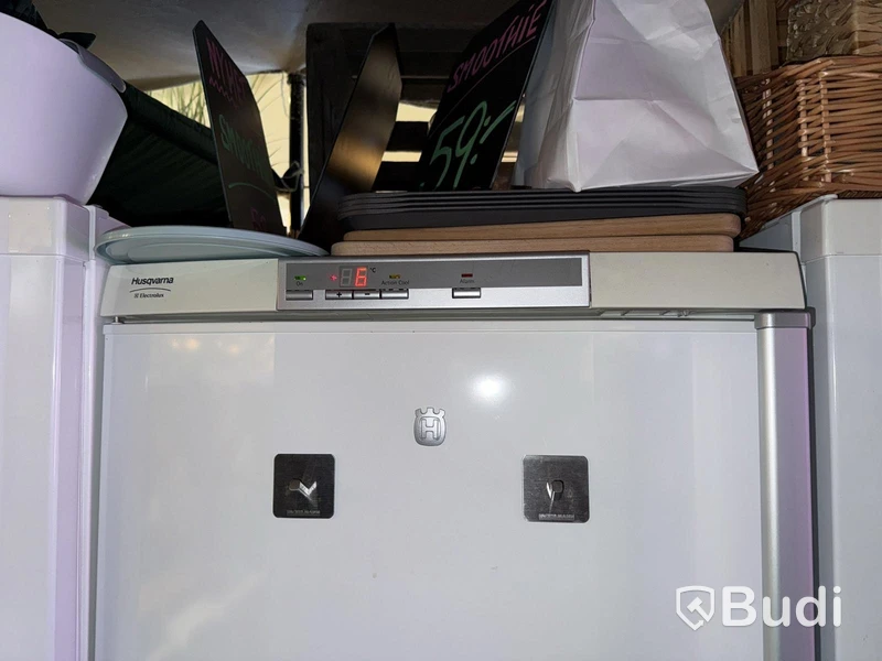 Husqvarna Refrigerator QR2345W | 378 L