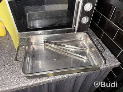 Lot of restaurant equipment