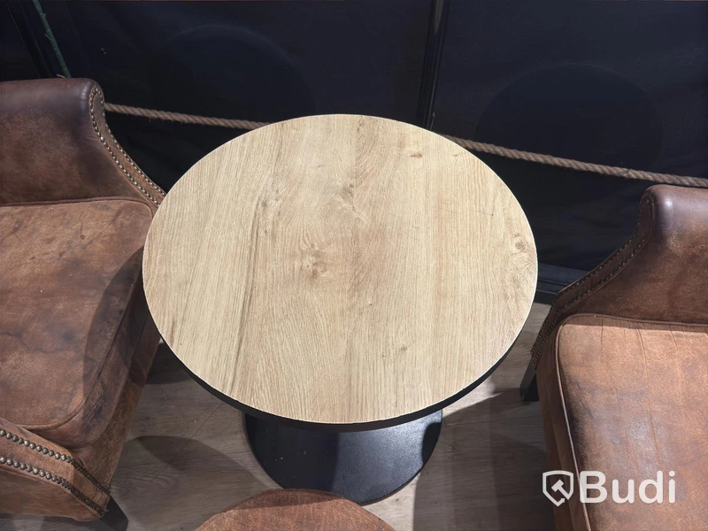 2 armchairs, table & ottoman