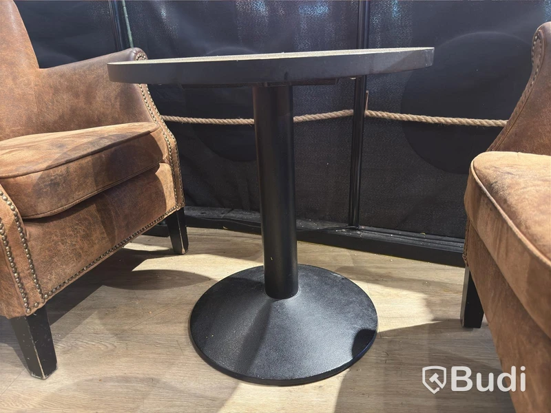 2 armchairs, table & ottoman