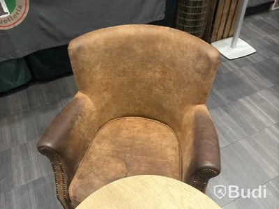 3 armchairs & 1 table