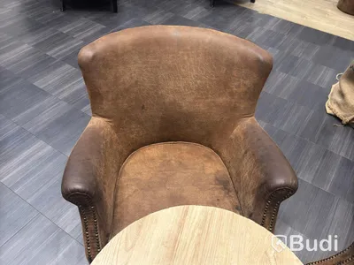 3 armchairs & 1 table