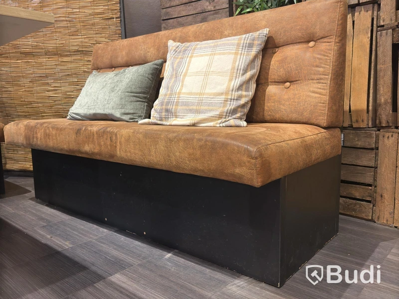 2 sofas & 2 tables