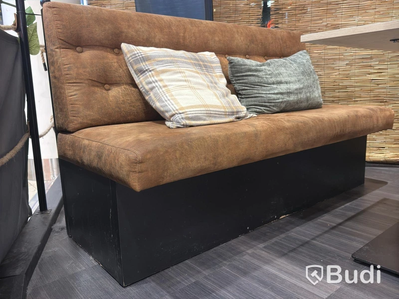 2 sofas & 2 tables