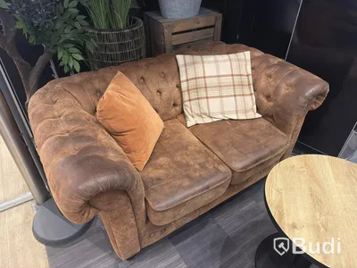 2 sofas & coffee table