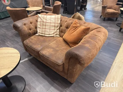 2 sofas & coffee table