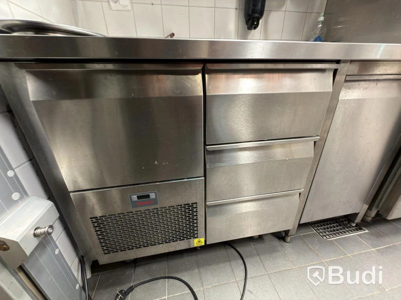 Refrigerated counter with sink, Novameta