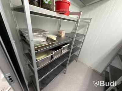 Rostfria hyllor 4 sektioner