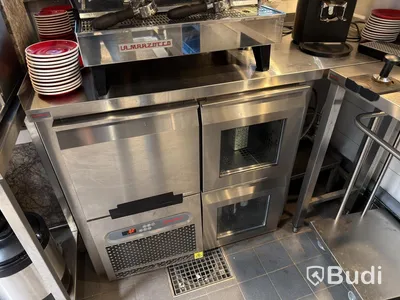 Rostfri Kylbänk med tre lådor novameta