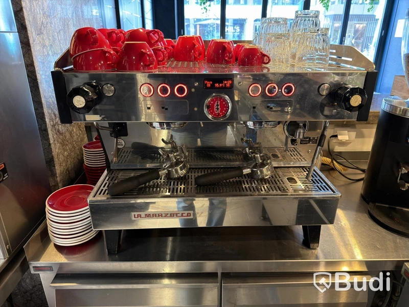 La Marzocco coffee machine - EV LEASING