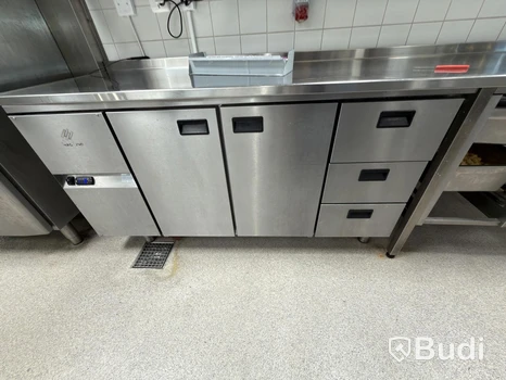 Kylbänk Haglund 3 lådor 2 skåp