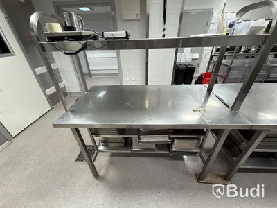 2 st Rostfri bänkar sammankopplade en med ho, el dragen
