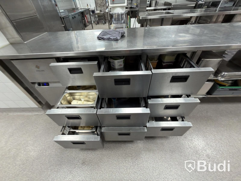 Haglund Refrigerated Counter with 9 Drawers
