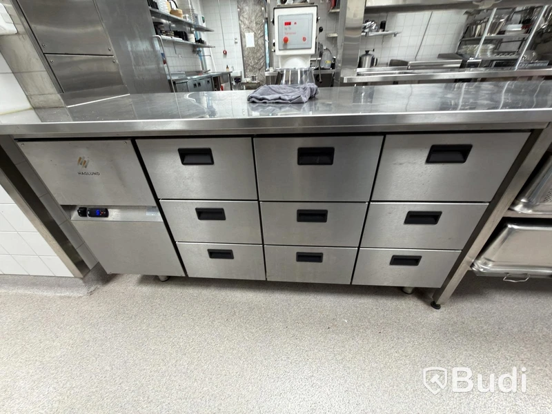 Haglund Refrigerated Counter with 9 Drawers
