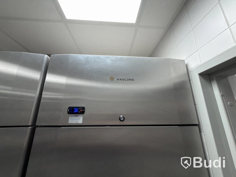 Haglunds A41577 Right-Hand Refrigerator