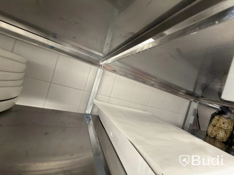 Stainless steel shelving system with 6 sections