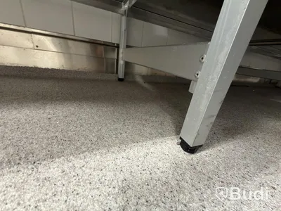 Stainless steel shelving system with 6 sections