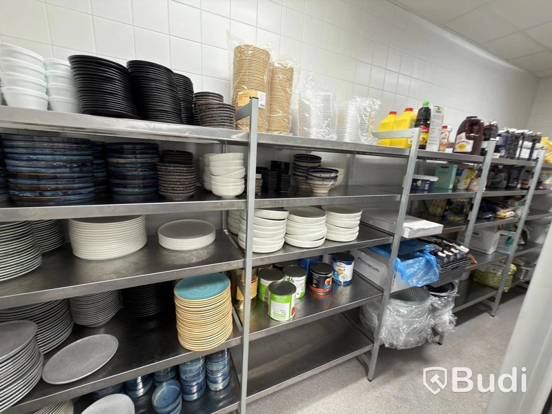 Stainless steel shelving system with 6 sections
