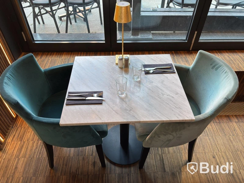 Marble table incl. 2 Homeline armchairs
