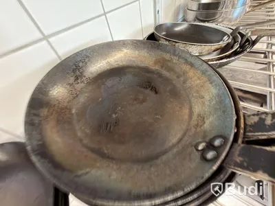 Pots and frying pans