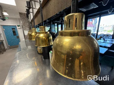 6 heat lamps