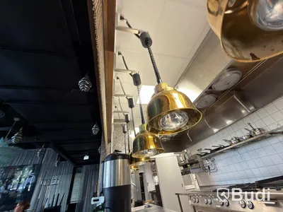 6 heat lamps