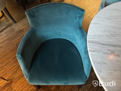 Runt bord i marmor inkl. 4 st. fåtöljer Homeline