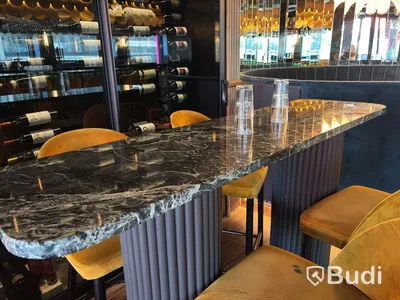 Marble dining table incl. 4 Homeline chairs