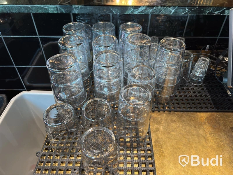 Parti med diverse glas