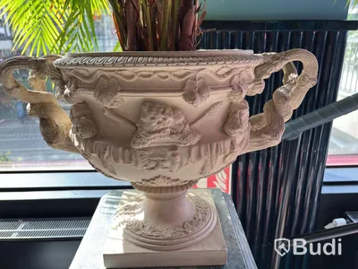 2 Pedestals incl. Plant