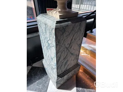 2 Pedestals incl. Plant
