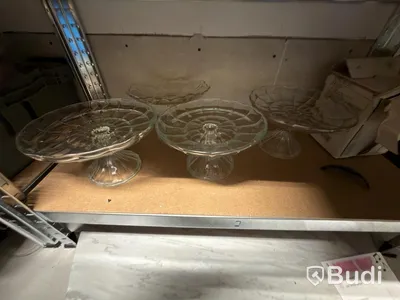 Lot of lids and cups