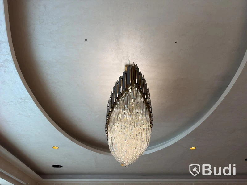 Boat-shaped chandelier.