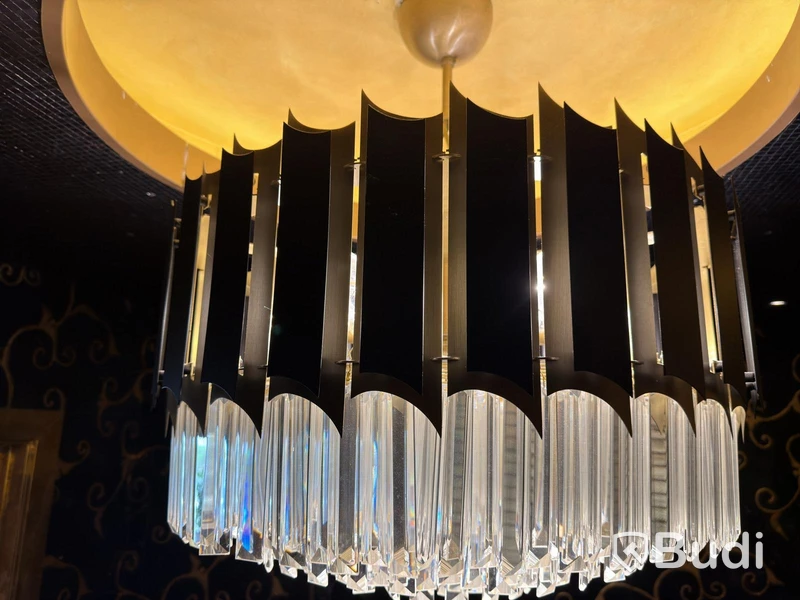 Round chandelier