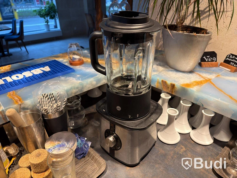 Lot of glassware, porcelain, and restaurant and bar accessories