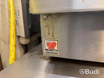 Gas-powered water grill / commercial grill
