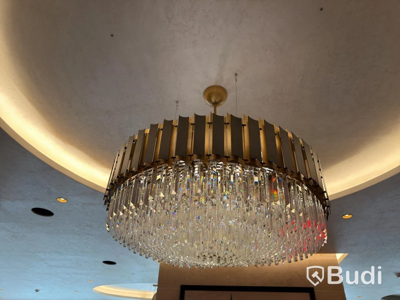 Round chandelier