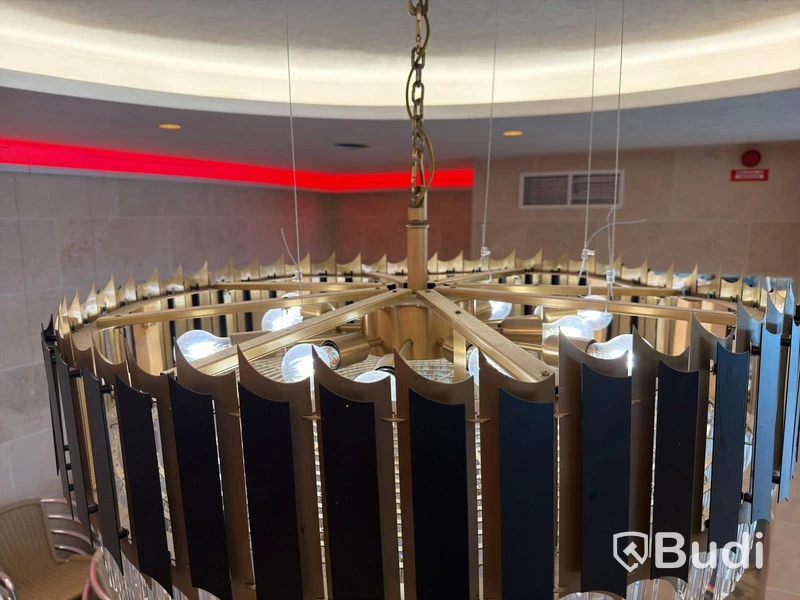 Round chandelier