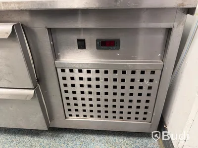Kylbänk med 4 lådor