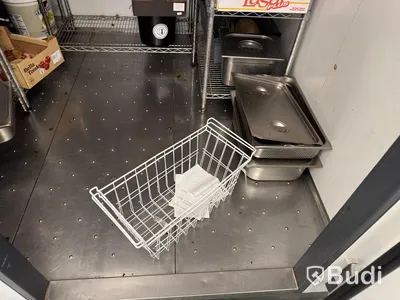 Walk-in cooler with refrigeration unit and shelving