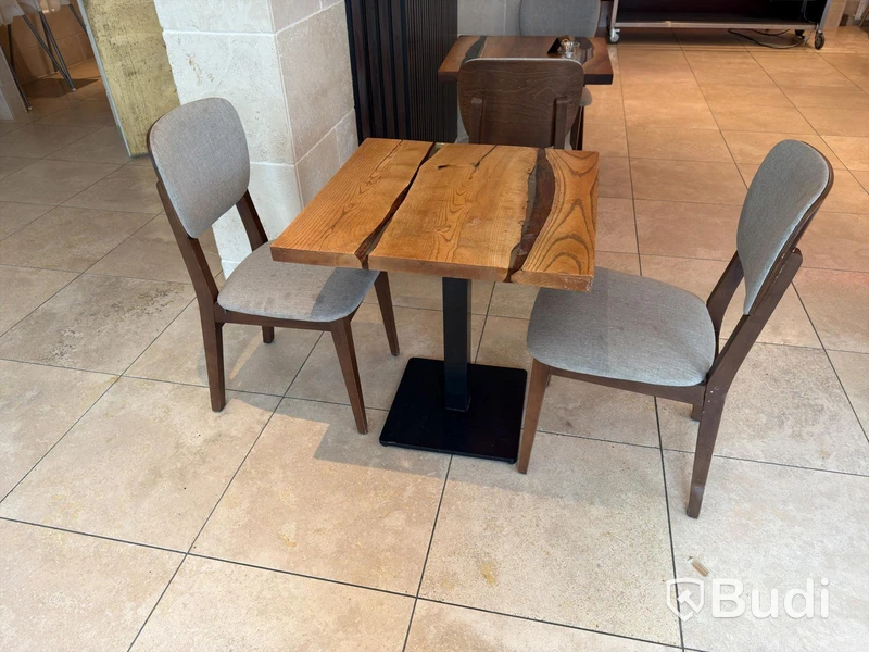 Lot of tables and chairs