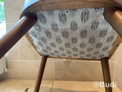 Lot of tables and chairs