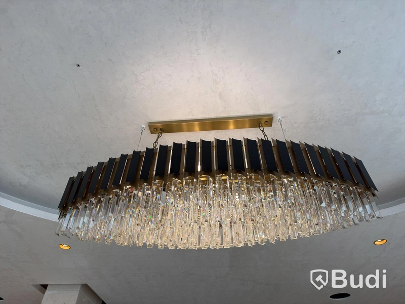 Boat-shaped chandelier.