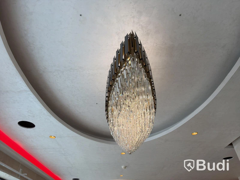 Boat-shaped chandelier.