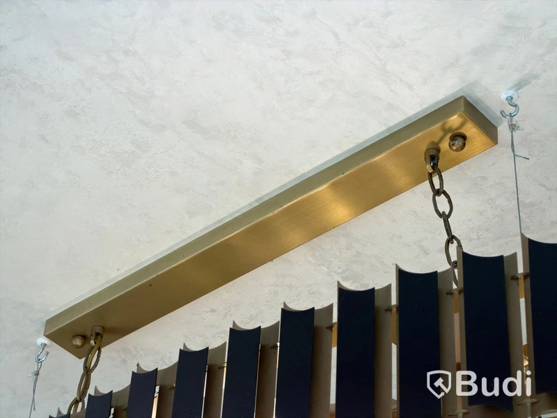 Boat-shaped chandelier.