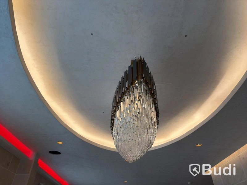 Boat-shaped chandelier.